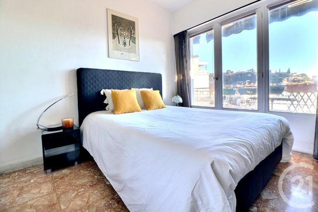 Afficher la photo en grand Appartement T3 à vendre - 3 pièces - 52,83 m2 - St Raphael - 83 - PROVENCE-ALPES-COTE-D-AZUR