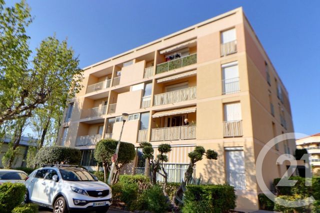 Appartement T3 à vendre - 3 pièces - 68,46 m2 - Frejus - 83 - PROVENCE-ALPES-COTE-D-AZUR