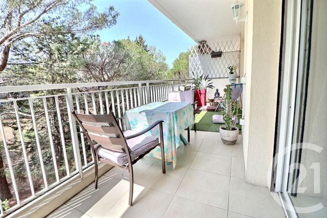 Appartement T3 à vendre - 3 pièces - 61,47 m2 - St Raphael - 83 - PROVENCE-ALPES-COTE-D-AZUR