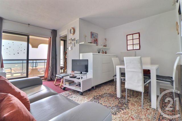Appartement Studio Cabine à vendre - 1 pièce - 27 m2 - Frejus - 83 - PROVENCE-ALPES-COTE-D-AZUR