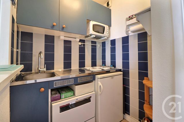 Appartement Studio Cabine à vendre - 1 pièce - 27 m2 - Frejus - 83 - PROVENCE-ALPES-COTE-D-AZUR