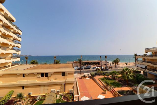 Appartement Studio Cabine à vendre - 1 pièce - 27 m2 - Frejus - 83 - PROVENCE-ALPES-COTE-D-AZUR
