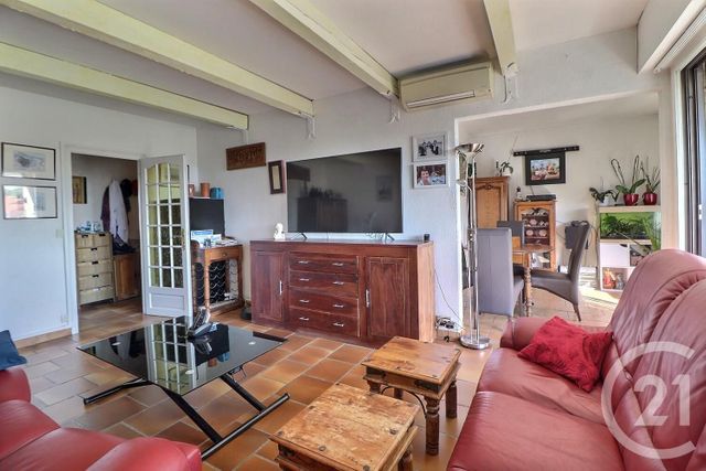 Appartement F5 à vendre - 5 pièces - 88,80 m2 - Frejus - 83 - PROVENCE-ALPES-COTE-D-AZUR