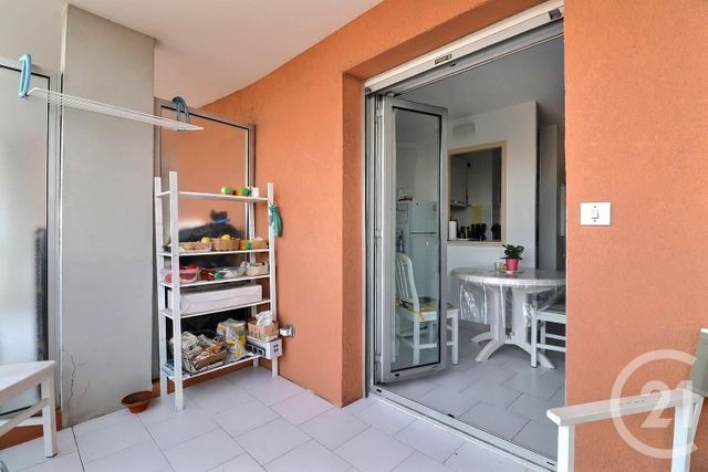 Appartement T2 à vendre - 2 pièces - 30,73 m2 - Frejus - 83 - PROVENCE-ALPES-COTE-D-AZUR