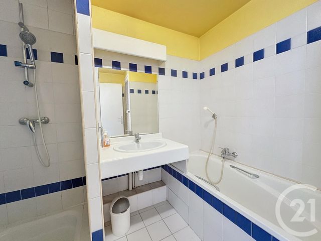 Appartement T2 à vendre - 2 pièces - 39,21 m2 - Frejus - 83 - PROVENCE-ALPES-COTE-D-AZUR