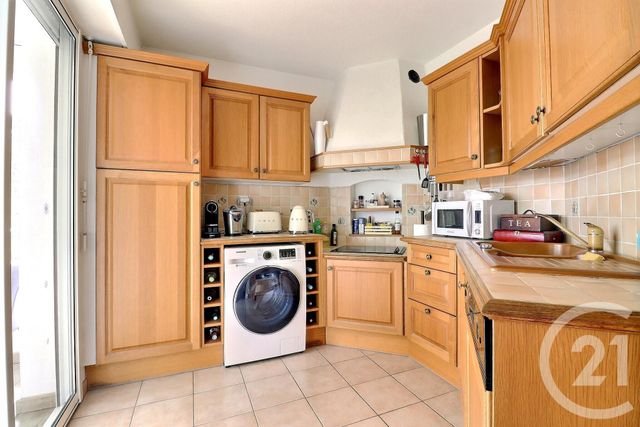 Appartement T2 à vendre - 2 pièces - 49,10 m2 - St Raphael - 83 - PROVENCE-ALPES-COTE-D-AZUR