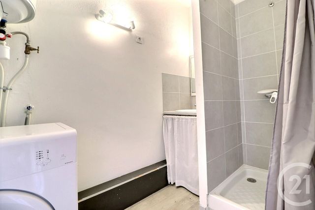 Appartement à vendre - 2 pièces - 30,50 m2 - Frejus - 83 - PROVENCE-ALPES-COTE-D-AZUR