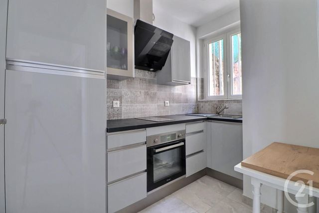 Maison à vendre - 4 pièces - 77 m2 - St Raphael - 83 - PROVENCE-ALPES-COTE-D-AZUR