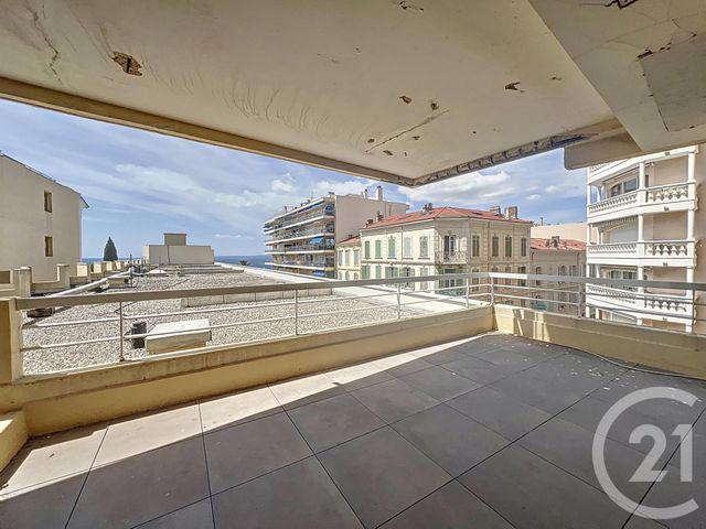 Appartement T3 à vendre - 3 pièces - 47,84 m2 - St Raphael - 83 - PROVENCE-ALPES-COTE-D-AZUR