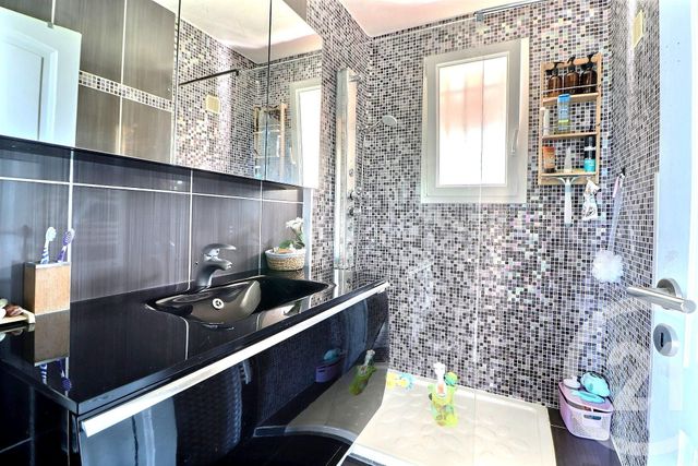 Maison à vendre - 8 pièces - 148 m2 - Frejus - 83 - PROVENCE-ALPES-COTE-D-AZUR