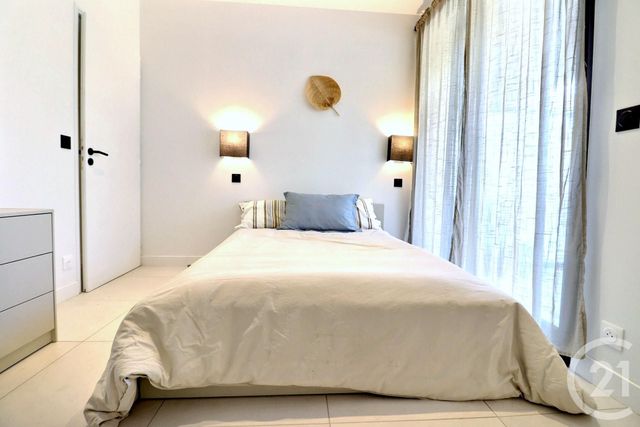 Appartement T3 à vendre - 3 pièces - 50 m2 - Frejus - 83 - PROVENCE-ALPES-COTE-D-AZUR