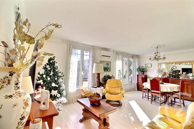 Appartement T3 à vendre - 3 pièces - 78,67 m2 - St Raphael - 83 - PROVENCE-ALPES-COTE-D-AZUR