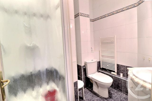 Appartement T4 à vendre - 4 pièces - 119 m2 - St Raphael - 83 - PROVENCE-ALPES-COTE-D-AZUR