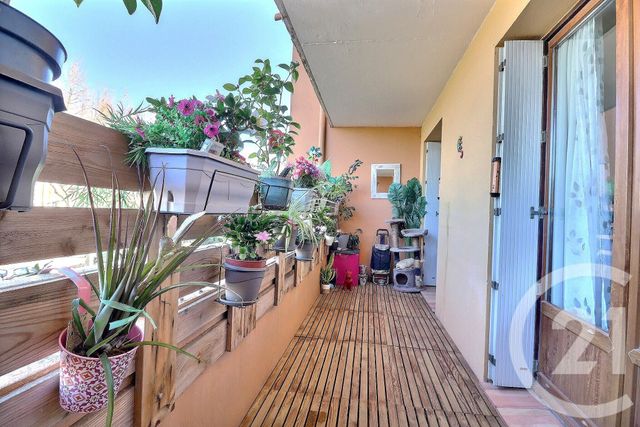 Appartement T2 à vendre - 2 pièces - 46,97 m2 - Frejus - 83 - PROVENCE-ALPES-COTE-D-AZUR