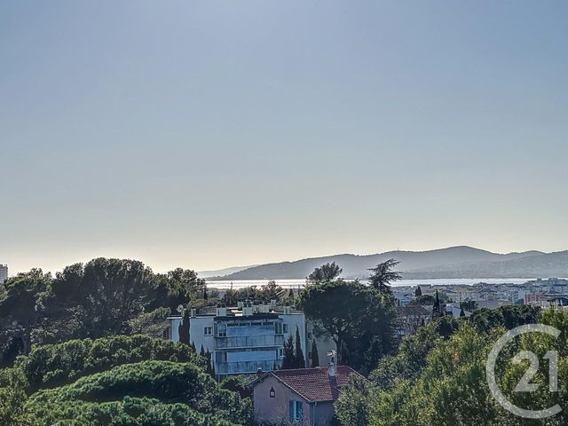 Afficher la photo en grand Appartement T3 à vendre - 3 pièces - 73,02 m2 - St Raphael - 83 - PROVENCE-ALPES-COTE-D-AZUR