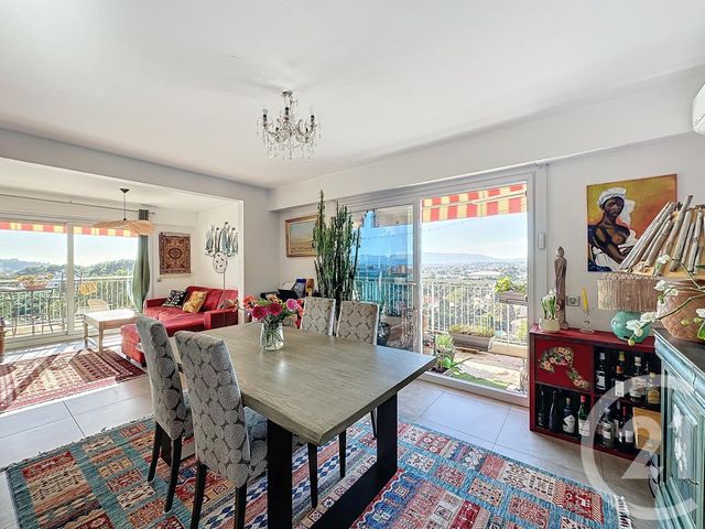 Afficher la photo en grand Appartement T3 à vendre - 3 pièces - 73,02 m2 - St Raphael - 83 - PROVENCE-ALPES-COTE-D-AZUR