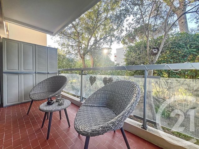 Appartement T3 à vendre - 3 pièces - 69,36 m2 - St Raphael - 83 - PROVENCE-ALPES-COTE-D-AZUR
