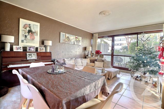 Appartement T3 à vendre - 3 pièces - 69,36 m2 - St Raphael - 83 - PROVENCE-ALPES-COTE-D-AZUR