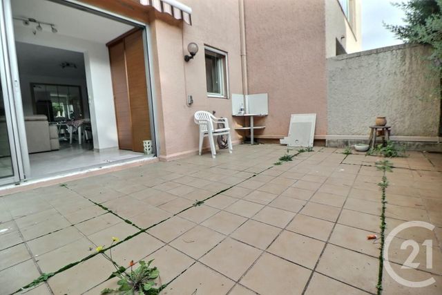 Appartement T3 à vendre - 3 pièces - 61,69 m2 - Frejus - 83 - PROVENCE-ALPES-COTE-D-AZUR
