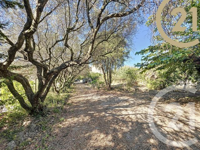 terrain - FREJUS - 83