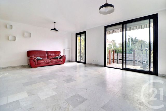 Appartement T3 à vendre - 3 pièces - 73,33 m2 - St Raphael - 83 - PROVENCE-ALPES-COTE-D-AZUR