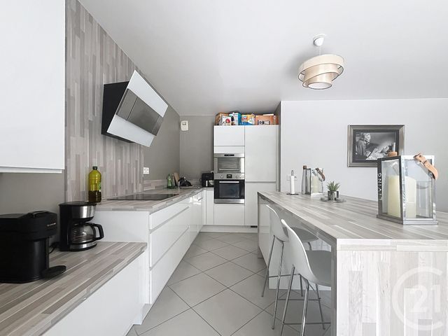 Appartement T3 &agrave; vendre - 3 pi&egrave;ces - 71,48 m2 - St Raphael - 83 - PROVENCE-ALPES-COTE-D-AZUR