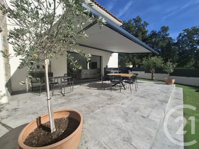 Maison à vendre - 5 pièces - 145 m2 - Frejus - 83 - PROVENCE-ALPES-COTE-D-AZUR