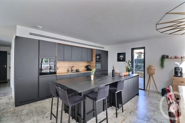 Maison à vendre - 5 pièces - 145 m2 - Frejus - 83 - PROVENCE-ALPES-COTE-D-AZUR