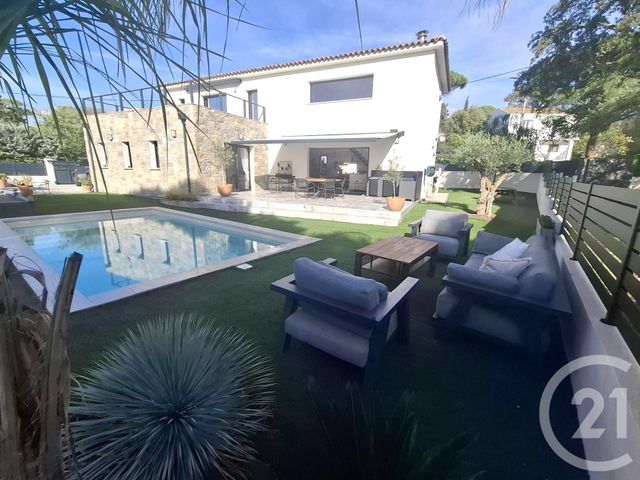 Maison à vendre - 5 pièces - 145 m2 - Frejus - 83 - PROVENCE-ALPES-COTE-D-AZUR