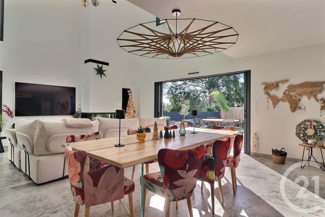 Maison &agrave; vendre - 5 pi&egrave;ces - 145 m2 - Frejus - 83 - PROVENCE-ALPES-COTE-D-AZUR