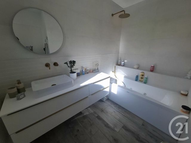 Maison à vendre - 5 pièces - 145 m2 - Frejus - 83 - PROVENCE-ALPES-COTE-D-AZUR