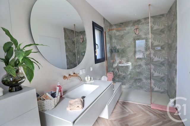 Maison à vendre - 5 pièces - 145 m2 - Frejus - 83 - PROVENCE-ALPES-COTE-D-AZUR