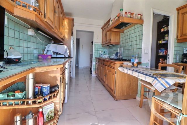 Appartement T3 à vendre - 3 pièces - 68,14 m2 - Frejus - 83 - PROVENCE-ALPES-COTE-D-AZUR