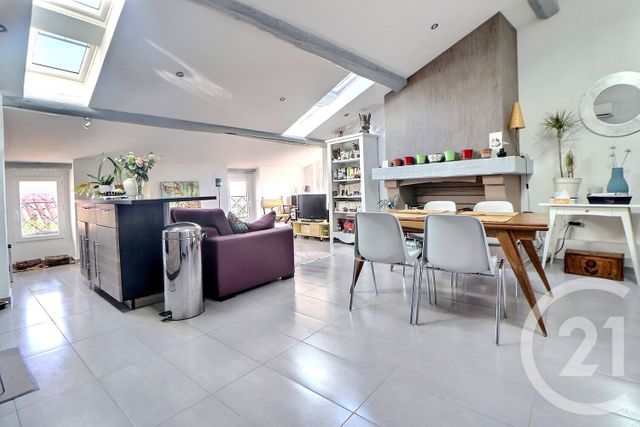 Appartement F3 à vendre - 3 pièces - 85,10 m2 - Frejus - 83 - PROVENCE-ALPES-COTE-D-AZUR