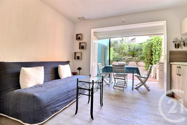 Appartement T2 à vendre - 2 pièces - 30,47 m2 - Frejus - 83 - PROVENCE-ALPES-COTE-D-AZUR