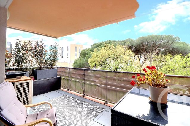 Appartement T4 à vendre - 4 pièces - 76,12 m2 - Frejus - 83 - PROVENCE-ALPES-COTE-D-AZUR