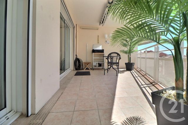 Appartement T4 à vendre - 4 pièces - 94,49 m2 - Frejus - 83 - PROVENCE-ALPES-COTE-D-AZUR