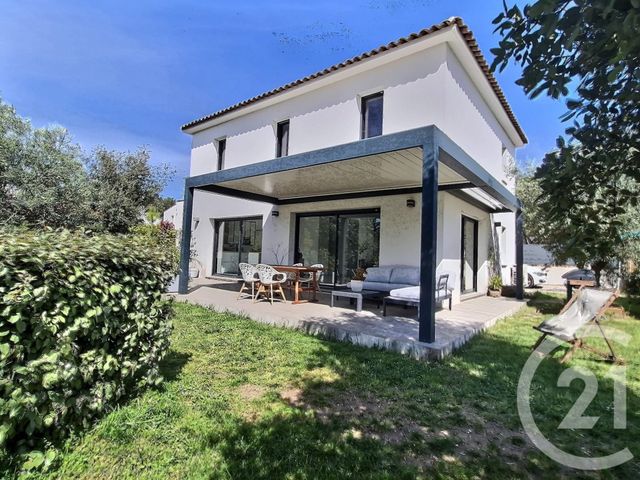 Maison à vendre - 6 pièces - 138 m2 - Frejus - 83 - PROVENCE-ALPES-COTE-D-AZUR
