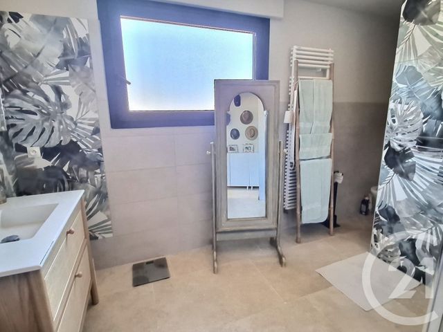 Maison à vendre - 6 pièces - 184 m2 - St Raphael - 83 - PROVENCE-ALPES-COTE-D-AZUR