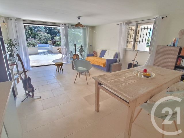 Maison à vendre - 6 pièces - 184 m2 - St Raphael - 83 - PROVENCE-ALPES-COTE-D-AZUR
