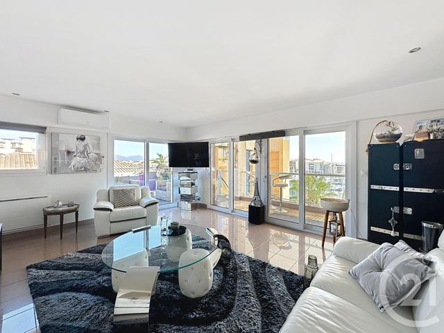 Appartement T6 à vendre - 6 pièces - 150 m2 - Frejus - 83 - PROVENCE-ALPES-COTE-D-AZUR