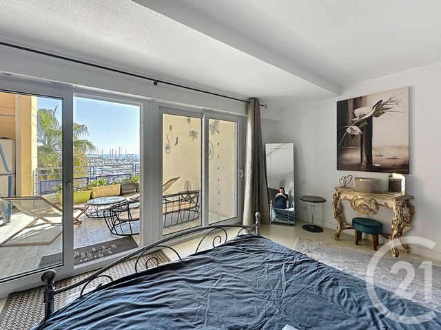 Appartement T6 à vendre - 6 pièces - 150 m2 - Frejus - 83 - PROVENCE-ALPES-COTE-D-AZUR