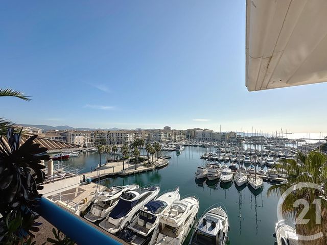 Appartement T6 à vendre - 6 pièces - 150 m2 - Frejus - 83 - PROVENCE-ALPES-COTE-D-AZUR