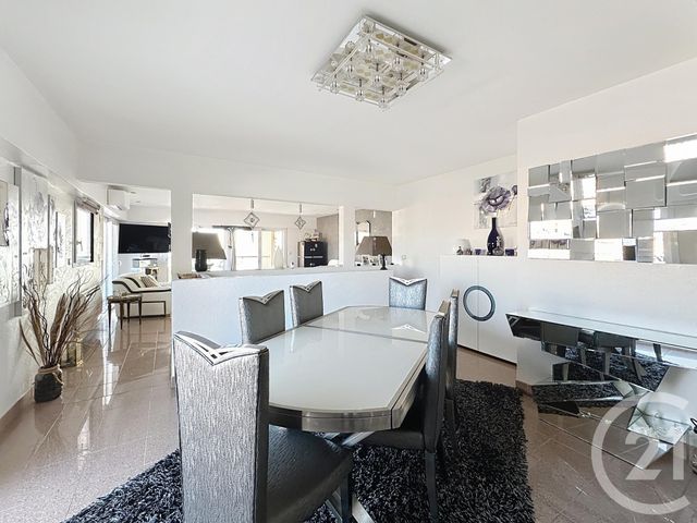 Appartement T6 à vendre - 6 pièces - 150 m2 - Frejus - 83 - PROVENCE-ALPES-COTE-D-AZUR