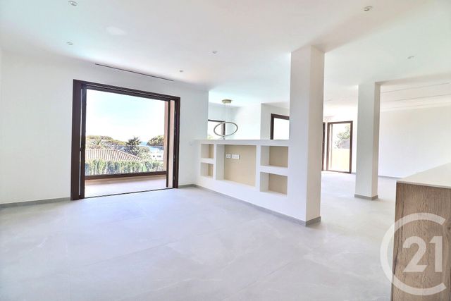 Maison &agrave; vendre - 7 pi&egrave;ces - 182 m2 - Roquebrune Sur Argens - 83 - PROVENCE-ALPES-COTE-D-AZUR