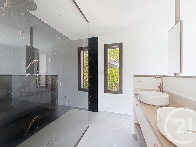 Maison &agrave; vendre - 7 pi&egrave;ces - 182 m2 - Roquebrune Sur Argens - 83 - PROVENCE-ALPES-COTE-D-AZUR