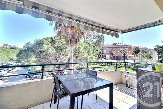 Appartement T4 à vendre - 4 pièces - 90 m2 - Frejus - 83 - PROVENCE-ALPES-COTE-D-AZUR