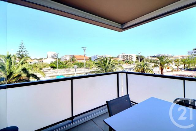 Appartement T3 à vendre - 3 pièces - 58,77 m2 - Frejus - 83 - PROVENCE-ALPES-COTE-D-AZUR