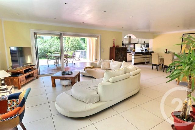 Maison à vendre - 6 pièces - 195 m2 - Frejus - 83 - PROVENCE-ALPES-COTE-D-AZUR