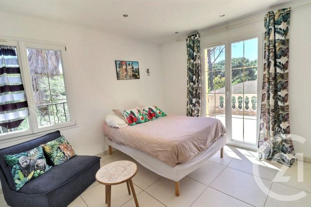 Maison à vendre - 6 pièces - 195 m2 - Frejus - 83 - PROVENCE-ALPES-COTE-D-AZUR